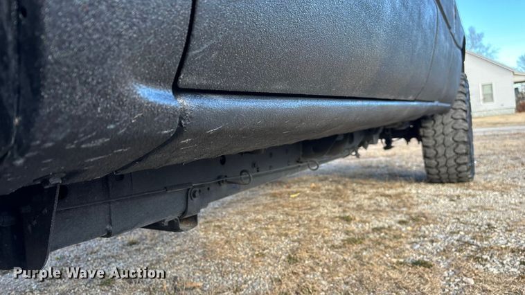 image for item FG0038 2003 Chevrolet Silverado 2500HD Ext. Cab pickup truck