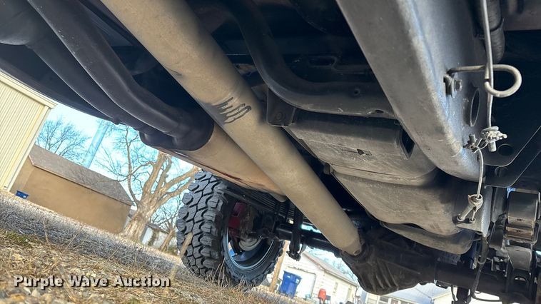 image for item FG0038 2003 Chevrolet Silverado 2500HD Ext. Cab pickup truck