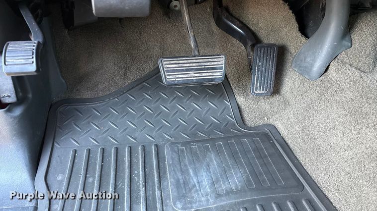 image for item FG0038 2003 Chevrolet Silverado 2500HD Ext. Cab pickup truck