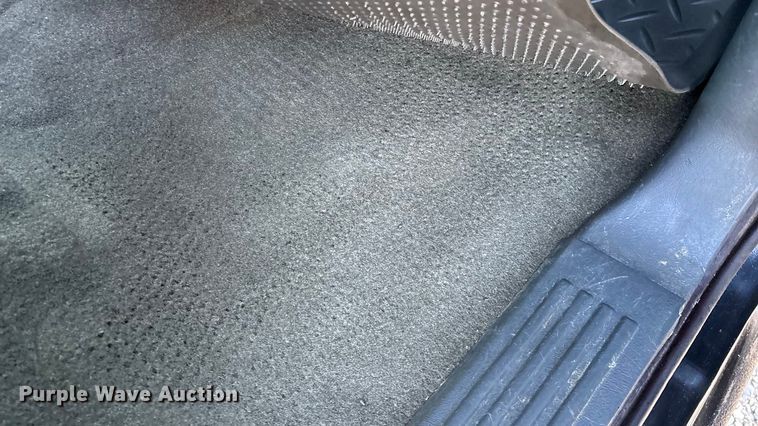 image for item FG0038 2003 Chevrolet Silverado 2500HD Ext. Cab pickup truck