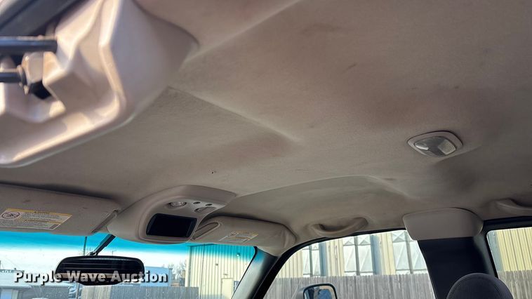 image for item FG0038 2003 Chevrolet Silverado 2500HD Ext. Cab pickup truck