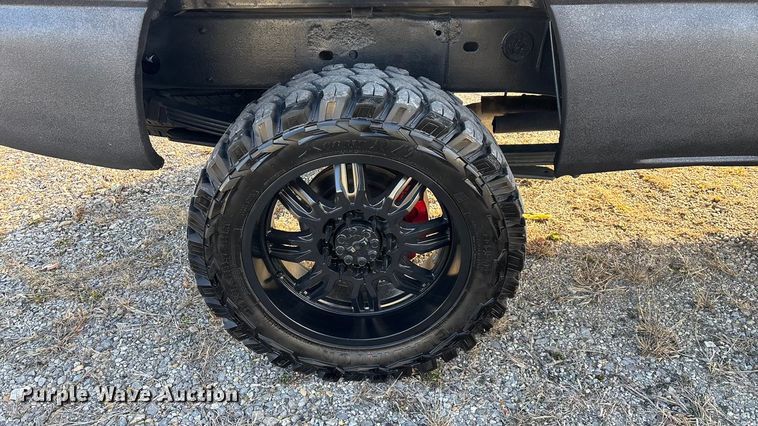 image for item FG0038 2003 Chevrolet Silverado 2500HD Ext. Cab pickup truck