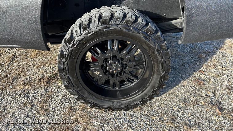 image for item FG0038 2003 Chevrolet Silverado 2500HD Ext. Cab pickup truck