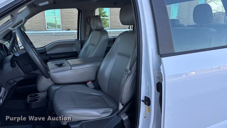 image for item FG0039 2016 Ford F150 Crew Cab pickup truck