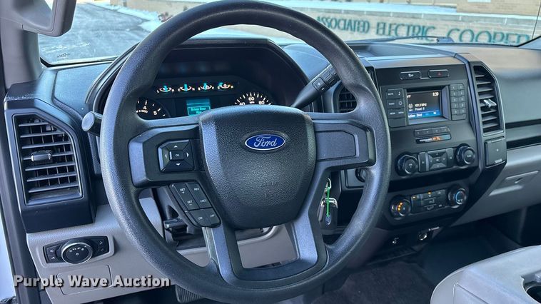 image for item FG0039 2016 Ford F150 Crew Cab pickup truck