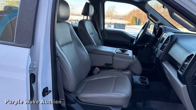 image for item FG0039 2016 Ford F150 Crew Cab pickup truck