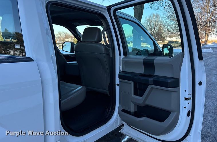 image for item FG0039 2016 Ford F150 Crew Cab pickup truck