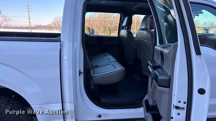 image for item FG0039 2016 Ford F150 Crew Cab pickup truck