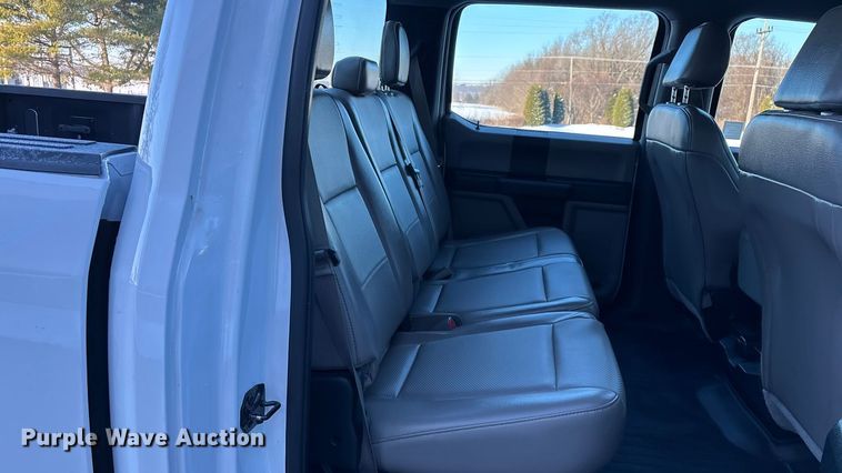 image for item FG0039 2016 Ford F150 Crew Cab pickup truck