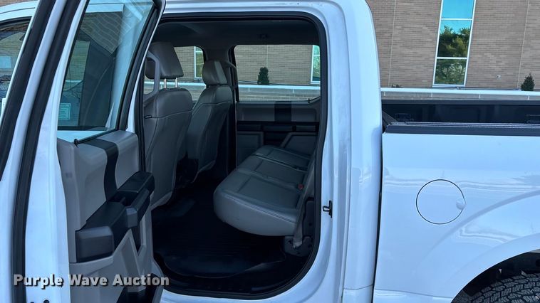 image for item FG0039 2016 Ford F150 Crew Cab pickup truck