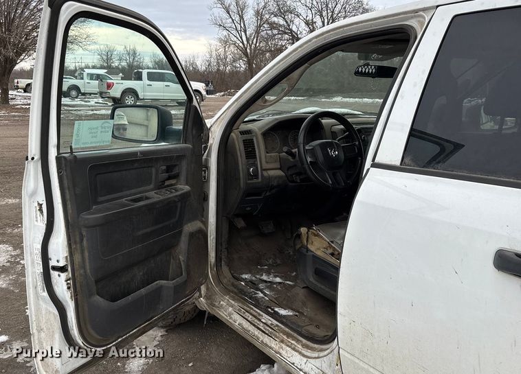 image for item FG0040 2012 Dodge Ram 1500 Ext. Cab pickup truck