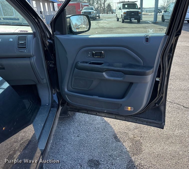 image for item FG0067 2004 Honda Pilot 