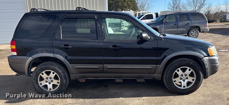 image for item FG1629 2004 Ford Escape 