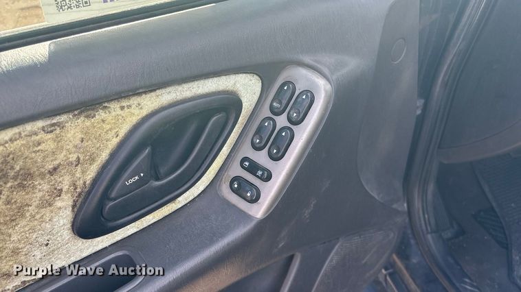 image for item FG1629 2004 Ford Escape 