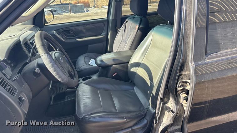 image for item FG1629 2004 Ford Escape 