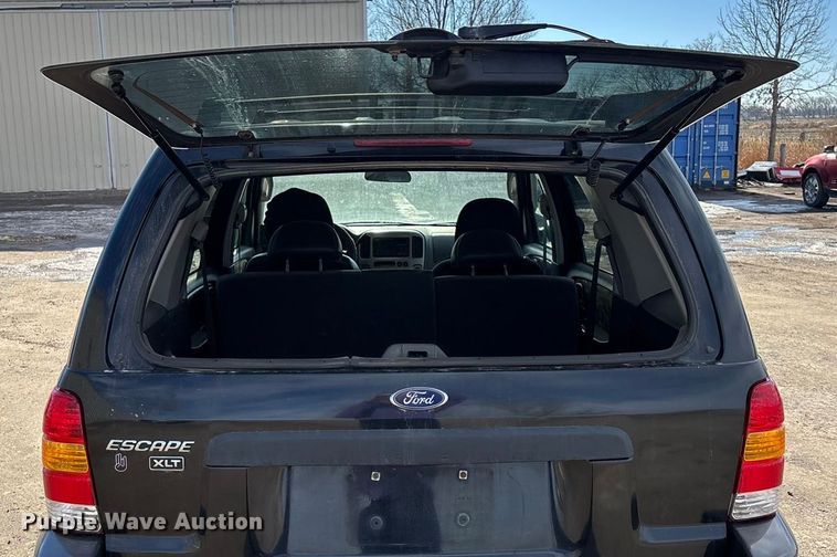 image for item FG1629 2004 Ford Escape 