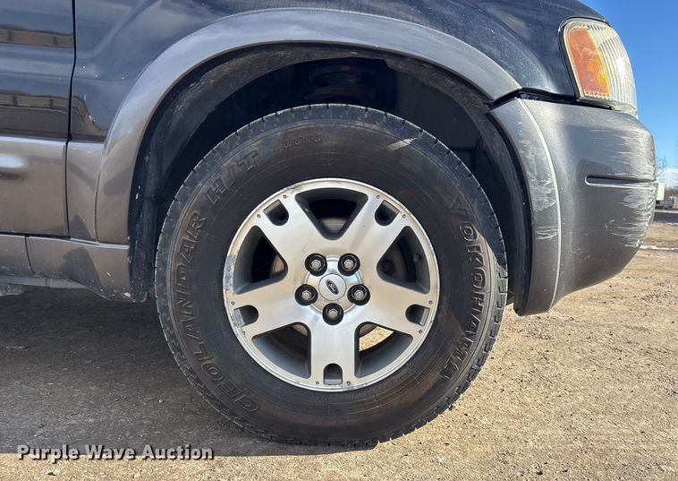 image for item FG1629 2004 Ford Escape 