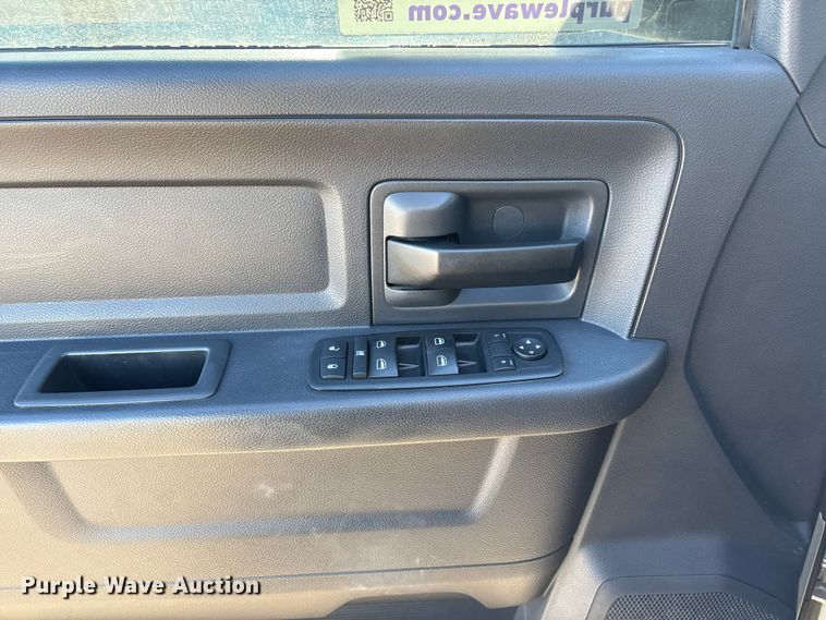 image for item FG2598 2011 Dodge Ram 2500 Crew Cab pickup truck