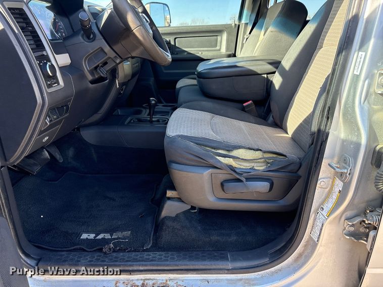 image for item FG2598 2011 Dodge Ram 2500 Crew Cab pickup truck