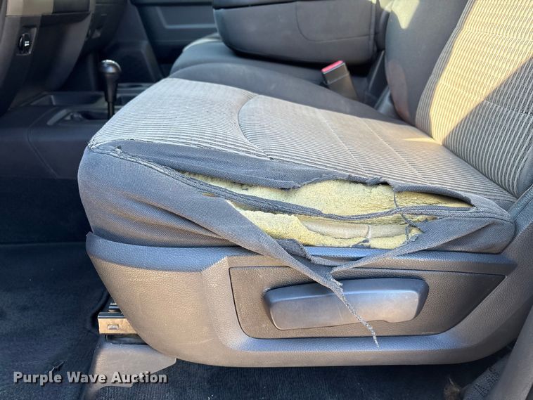 image for item FG2598 2011 Dodge Ram 2500 Crew Cab pickup truck