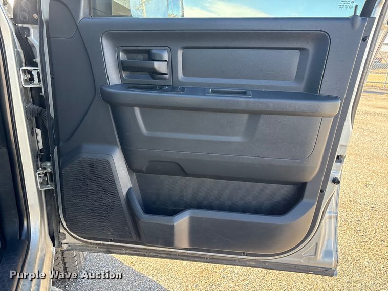 image for item FG2598 2011 Dodge Ram 2500 Crew Cab pickup truck