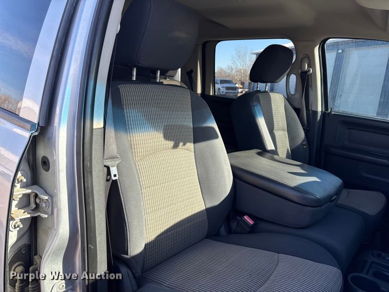 image for item FG2598 2011 Dodge Ram 2500 Crew Cab pickup truck