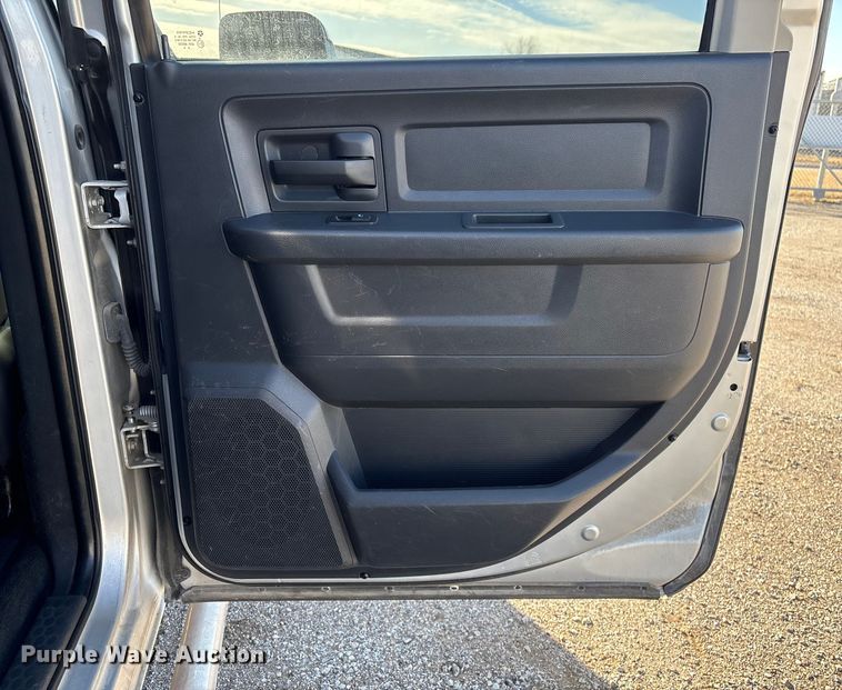 image for item FG2598 2011 Dodge Ram 2500 Crew Cab pickup truck