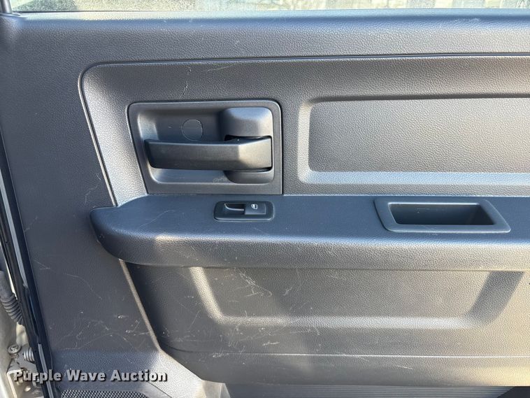 image for item FG2598 2011 Dodge Ram 2500 Crew Cab pickup truck