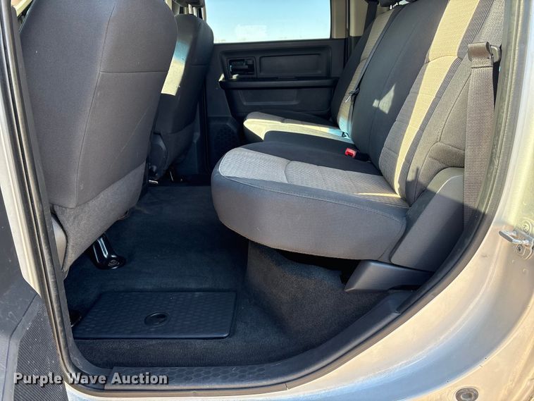 image for item FG2598 2011 Dodge Ram 2500 Crew Cab pickup truck