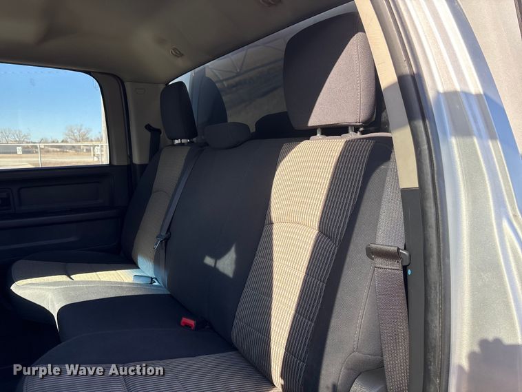 image for item FG2598 2011 Dodge Ram 2500 Crew Cab pickup truck