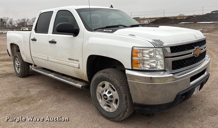 image for item FG2634 2013 Chevrolet Silverado 2500HD Crew Cab pickup truck