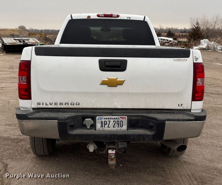 image for item FG2634 2013 Chevrolet Silverado 2500HD Crew Cab pickup truck