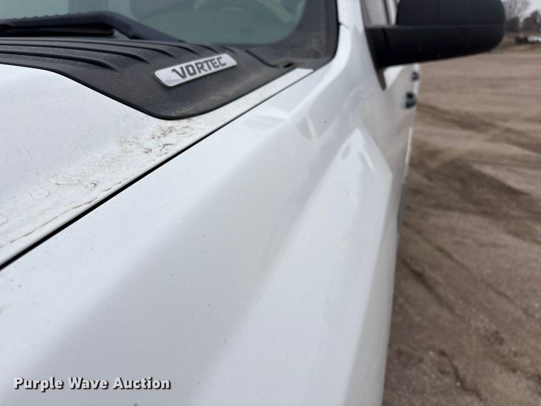 image for item FG2634 2013 Chevrolet Silverado 2500HD Crew Cab pickup truck