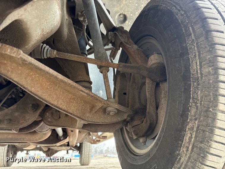 image for item FG2634 2013 Chevrolet Silverado 2500HD Crew Cab pickup truck