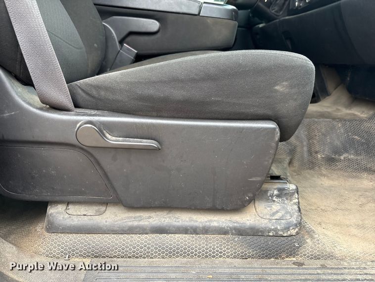 image for item FG2634 2013 Chevrolet Silverado 2500HD Crew Cab pickup truck