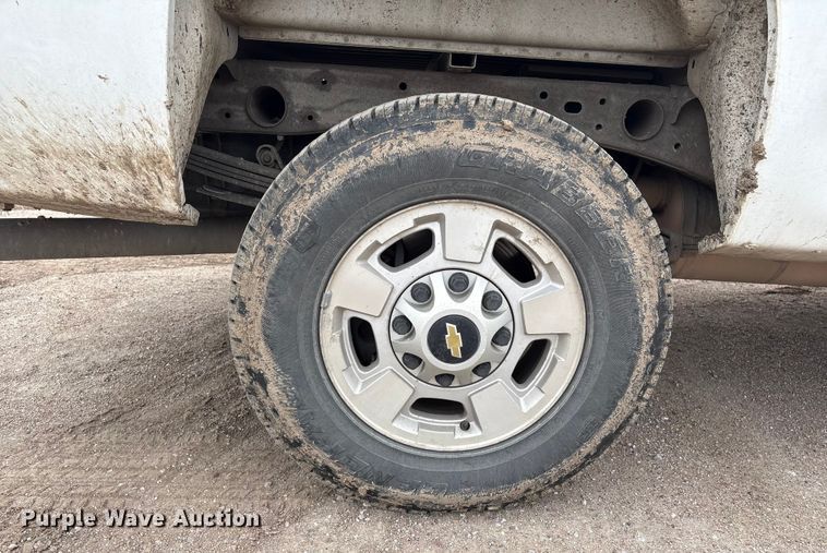 image for item FG2634 2013 Chevrolet Silverado 2500HD Crew Cab pickup truck