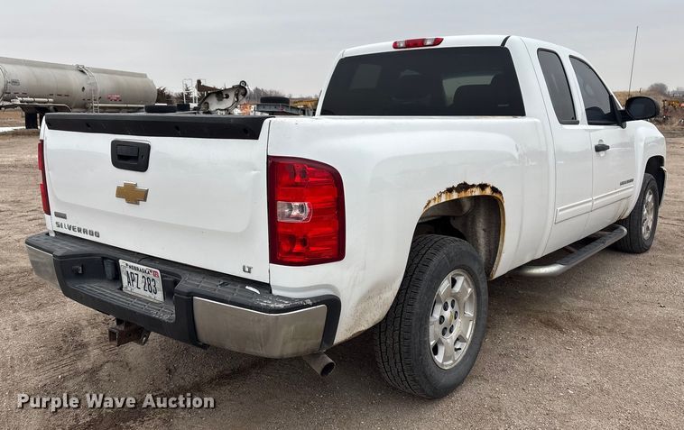 image for item FG2635 2011 Chevrolet Silverado 1500 Ext. Cab pickup truck