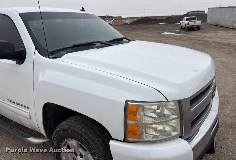 image for item FG2635 2011 Chevrolet Silverado 1500 Ext. Cab pickup truck