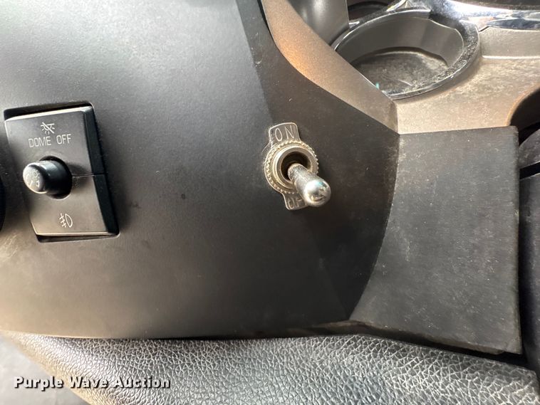 image for item FG2635 2011 Chevrolet Silverado 1500 Ext. Cab pickup truck