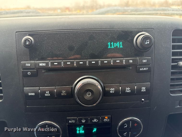 image for item FG2635 2011 Chevrolet Silverado 1500 Ext. Cab pickup truck