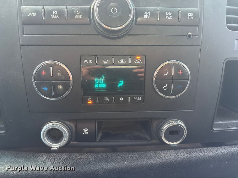 image for item FG2635 2011 Chevrolet Silverado 1500 Ext. Cab pickup truck