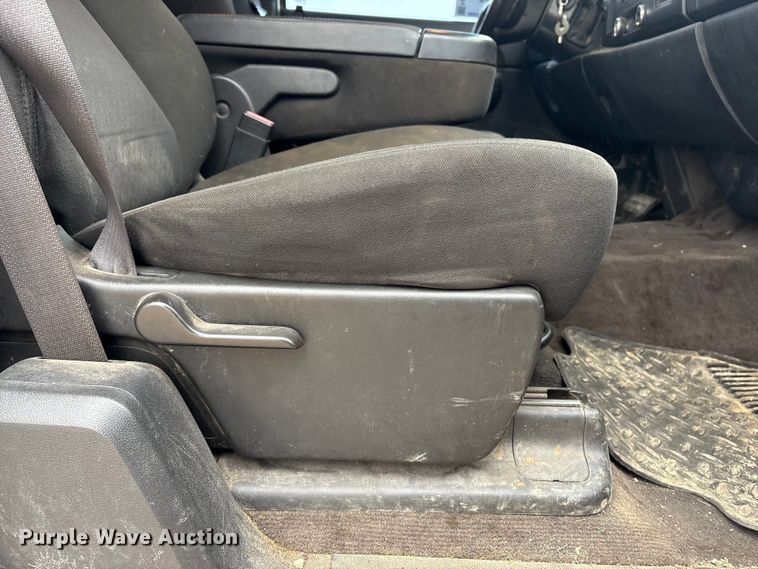 image for item FG2635 2011 Chevrolet Silverado 1500 Ext. Cab pickup truck