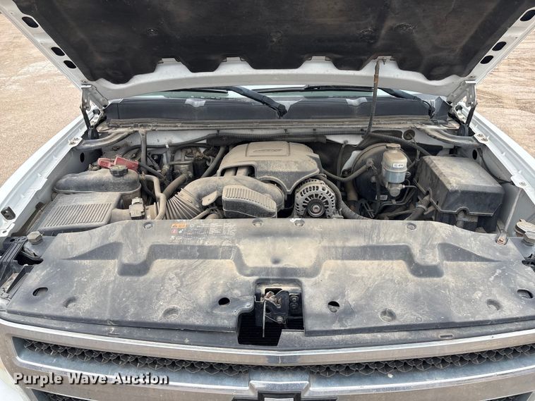 image for item FG2635 2011 Chevrolet Silverado 1500 Ext. Cab pickup truck