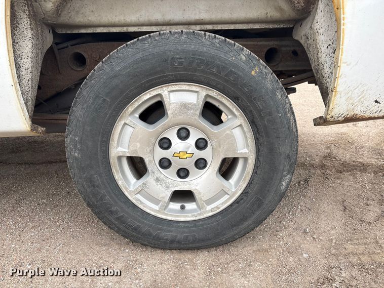 image for item FG2635 2011 Chevrolet Silverado 1500 Ext. Cab pickup truck