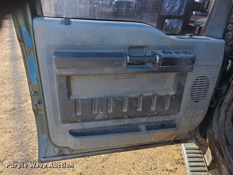 image for item FI0768 2011 Ford F550 Super Duty XL utility / service truck