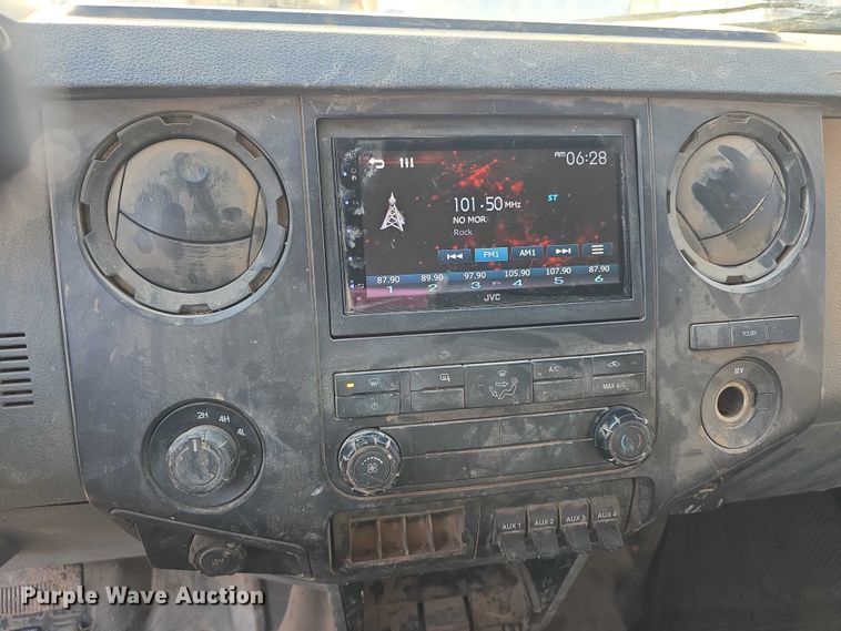 image for item FI0768 2011 Ford F550 Super Duty XL utility / service truck