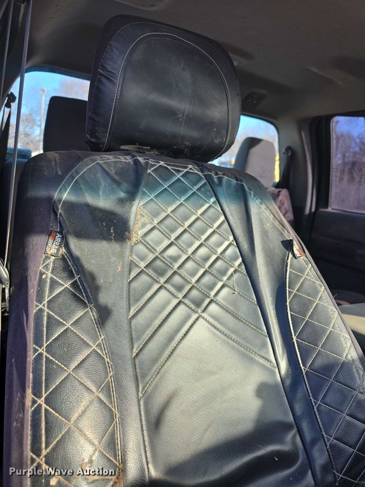 image for item FI0768 2011 Ford F550 Super Duty XL utility / service truck