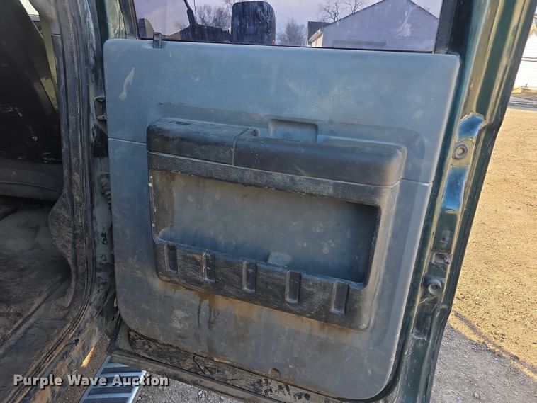 image for item FI0768 2011 Ford F550 Super Duty XL utility / service truck