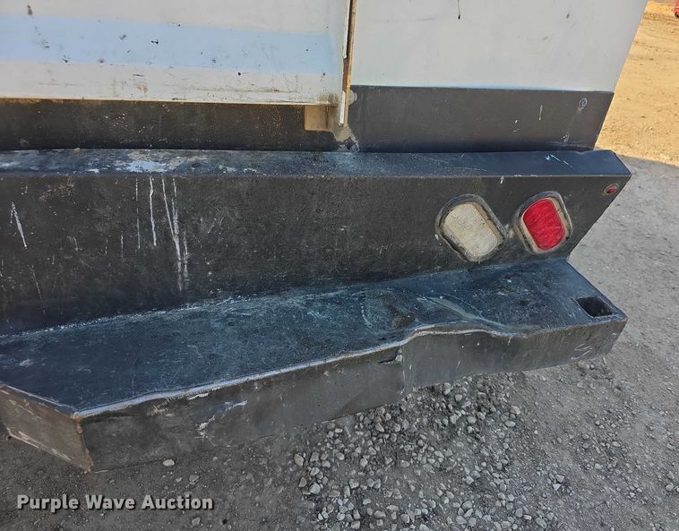 image for item FI0768 2011 Ford F550 Super Duty XL utility / service truck