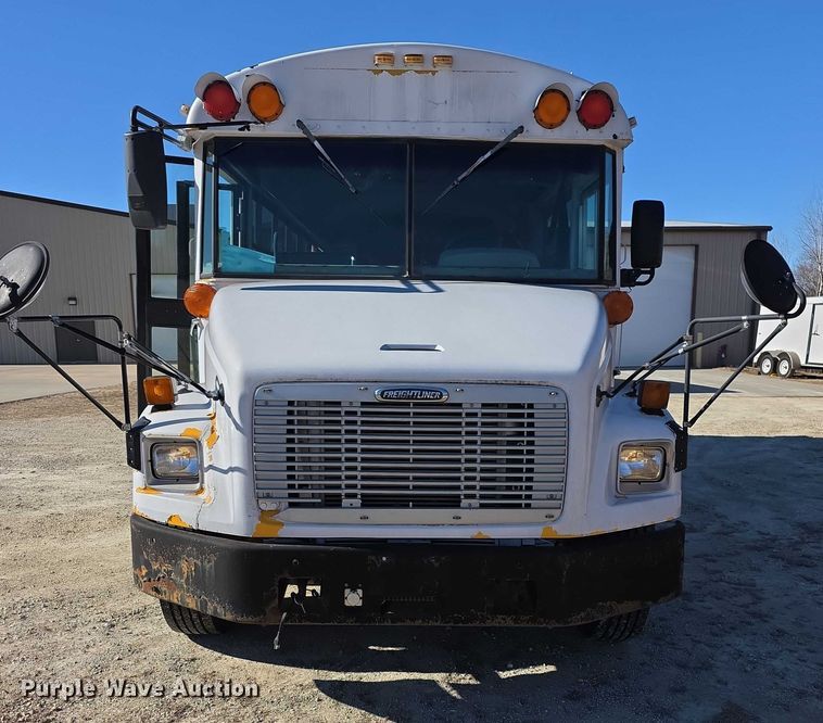 image for item FI0772 2005 Freightliner Thomas school bus